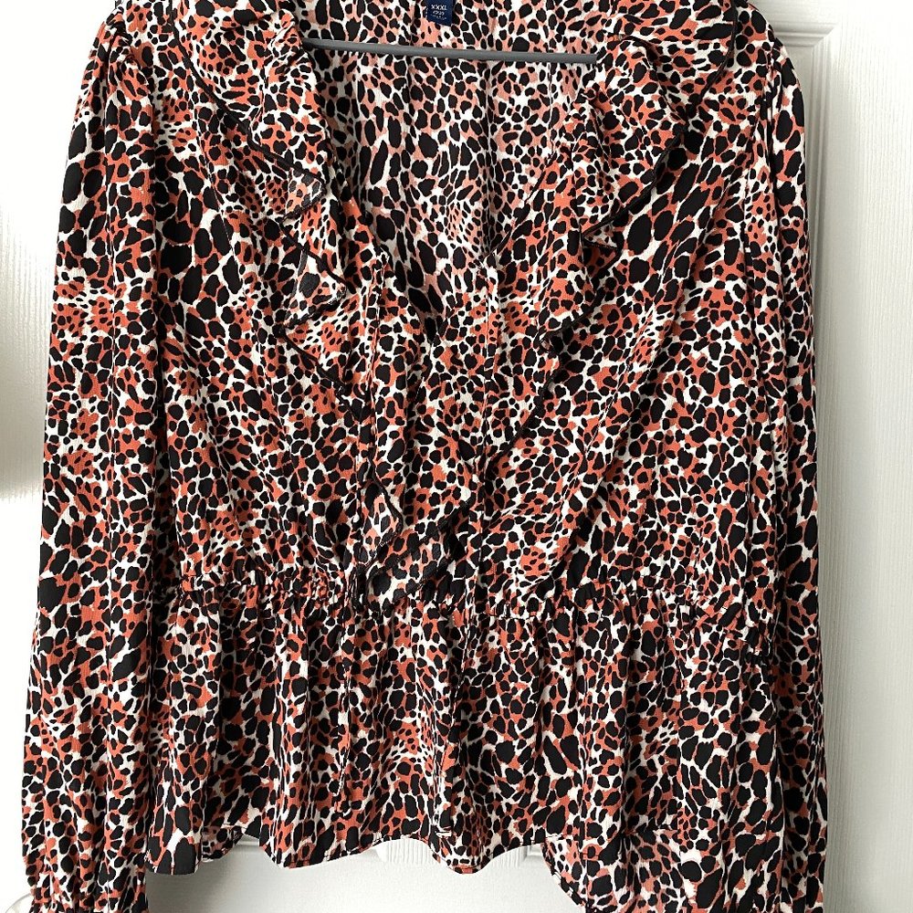 SCOOP 3X (22) frilly ~Ruffly Top-Animal print NWT